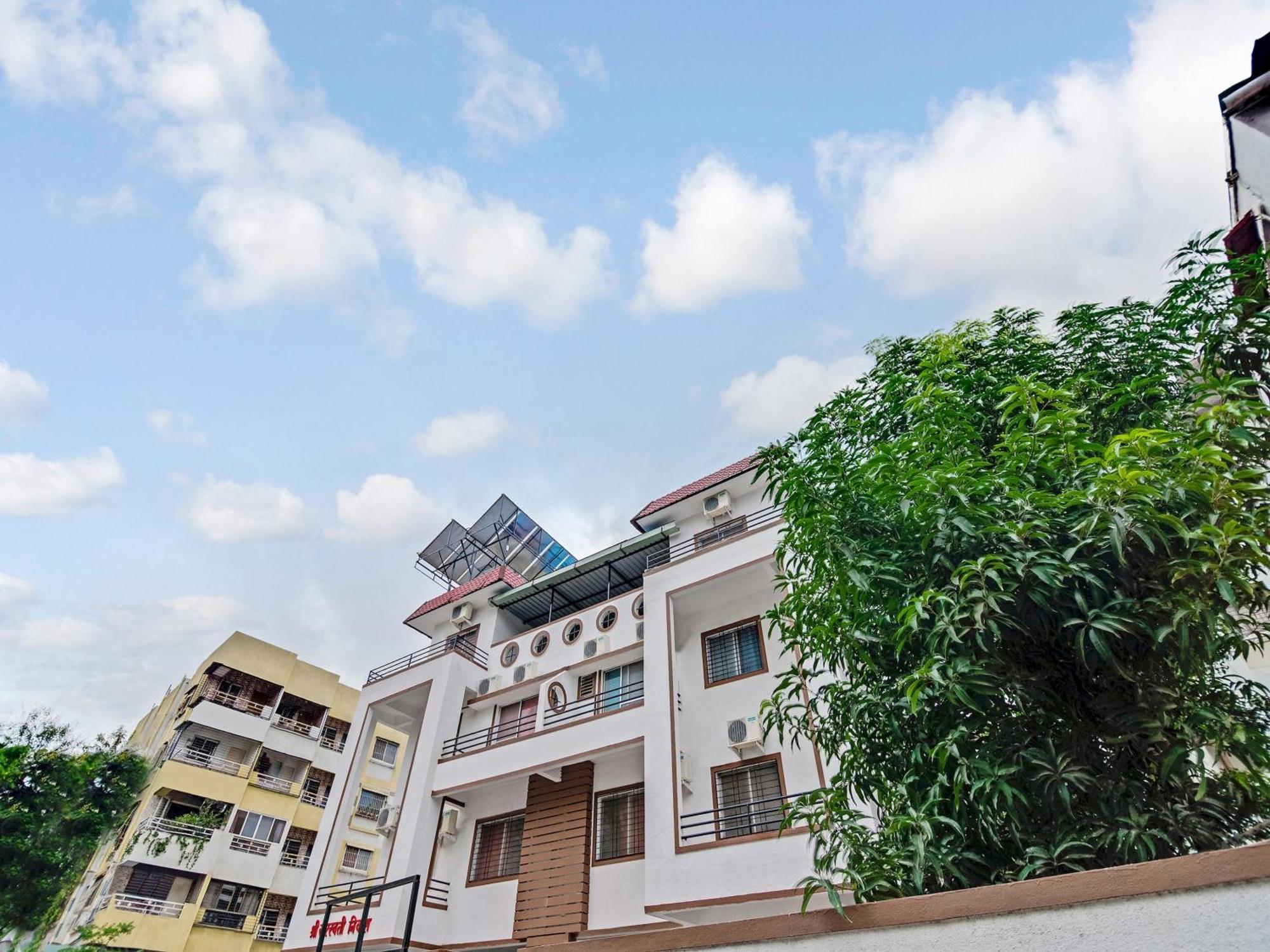 Super Hotel O Saraswati Niwas Vadgaon Budruk Pune Eksteriør billede